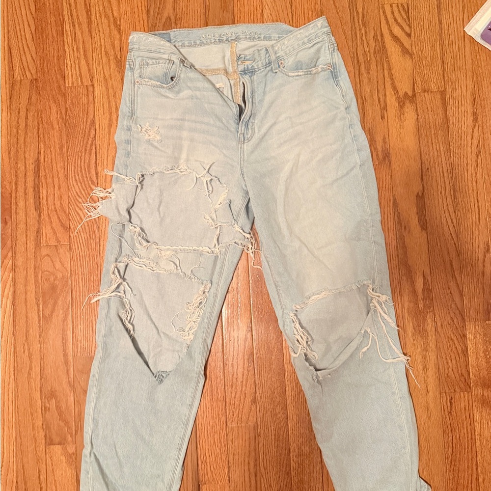 American Eagle Outfitters Light Blue Ripped Boyfriend Jeans